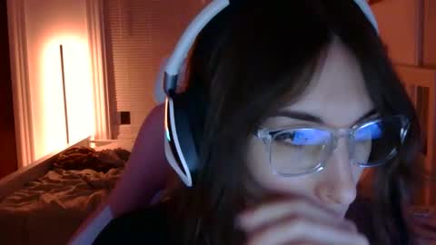 lexibabets online show from December 5, 2025, 3:37 am