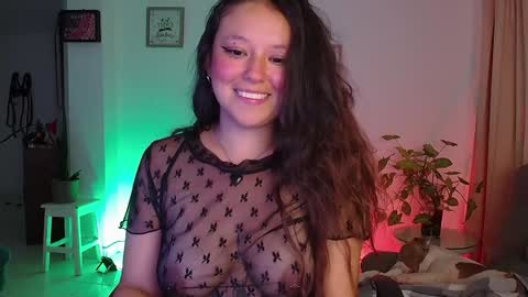 Snapshot of lexie_babe chatting on December 23, 2024, 8:33 am Lexie Thompson   8pm  0000am -5 online show from December 23, 2024, 8:33 am