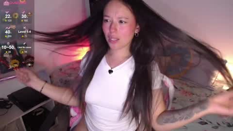 Snapshot of lexie_babe chatting on September 29, 2025, 11:20 pm Lexie Thompson   8pm  0000am -5 online show from September 29, 2025, 11:20 pm