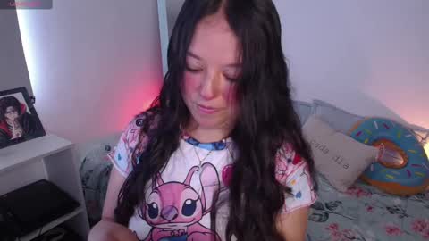 Snapshot of lexie_babe chatting on October 8, 2025, 7:22 pm Lexie Thompson   8pm  0000am -5 online show from October 8, 2025, 7:22 pm