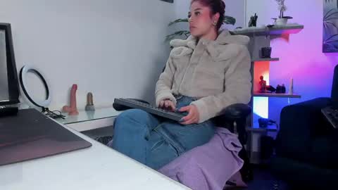 Snapshot of lexietaylor chatting on May 22, 2026, 12:11 pm Lexie online show from May 22, 2026, 12:11 pm