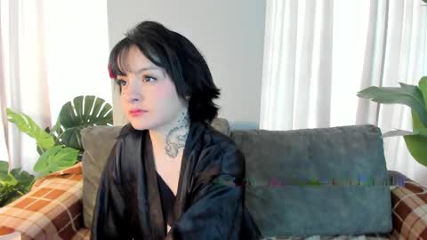 lexirouge           online show from May 12, 2026, 9:56 pm
