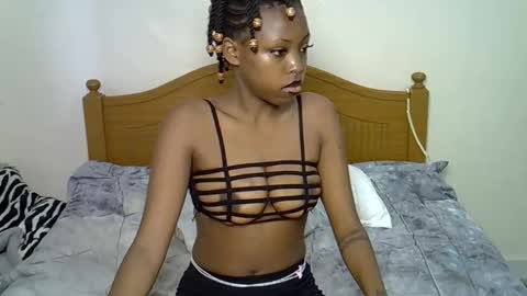 lexy  online show from November 29, 2025, 9:12 am