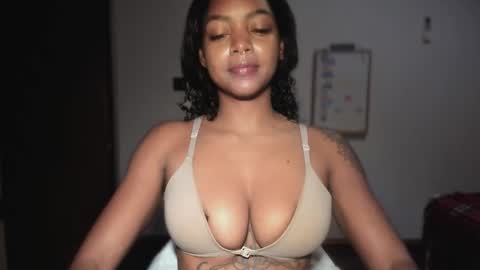 LEXY - Independent account online show from February 15, 2026, 5:42 pm