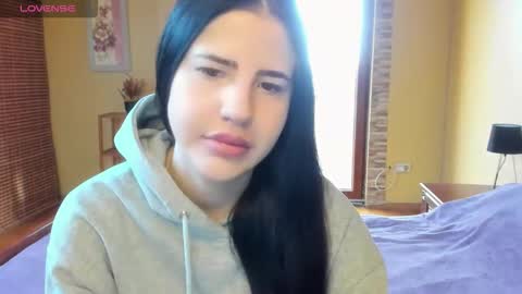 lexyswett online show from October 30, 2025, 7:43 am