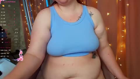 Snapshot of leyaloveee chatting on July 25, 2026, 11:57 pm Your Leya online show from July 25, 2026, 11:57 pm