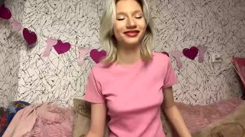 Leya online show from November 5, 2025, 6:41 pm