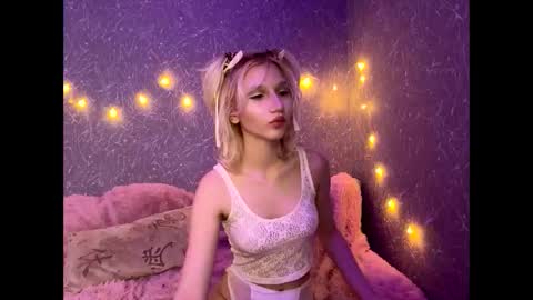 Leya online show from January 15, 2026, 9:18 pm