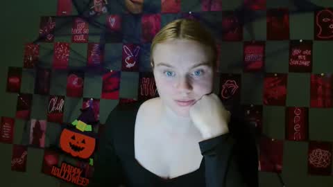 Leyla online show from October 6, 2025, 6:33 am