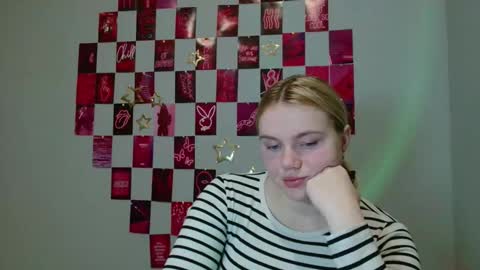 Leyla online show from November 20, 2025, 7:08 am