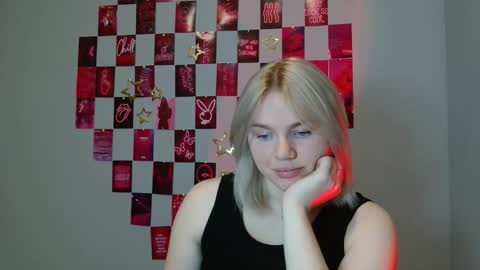 Leyla online show from November 25, 2025, 7:08 am