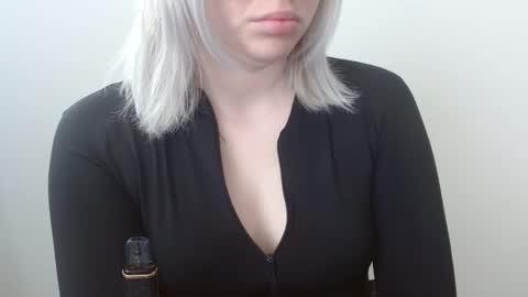 Leyla online show from March 9, 2026, 6:28 am