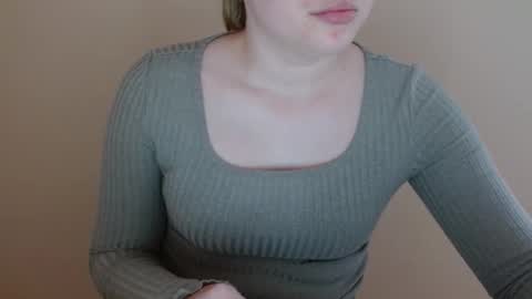Snapshot of leyla_le chatting on May 8, 2026, 6:30 am Leyla online show from May 8, 2026, 6:30 am