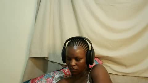 leylacuty13 online show from March 19, 2026, 10:03 pm