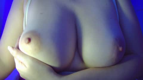 Snapshot of leysun7777 chatting on March 4, 2025, 5:00 am Leysun7 online show from March 4, 2025, 5:00 am