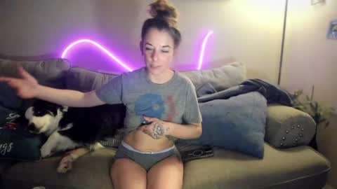 Hornystonerchick online show from December 27, 2024, 4:26 am