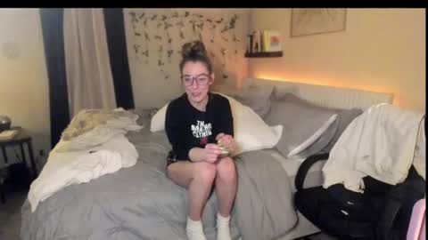 Hornystonerchick online show from February 28, 2025, 6:43 am