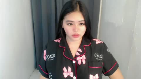 Snapshot of lhara_cumming chatting on June 25, 2026, 11:42 pm LHARA online show from June 25, 2026, 11:42 pm
