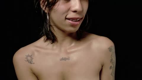 lia__summer online show from April 27, 2026, 5:11 pm