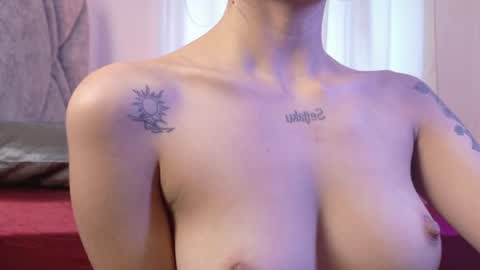 Snapshot of lia__summer chatting on July 19, 2026, 4:44 pm lia__summer online show from July 19, 2026, 4:44 pm