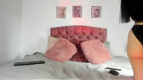 lia_blake7 online show from May 18, 2026, 8:36 pm