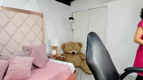Snapshot of lia_damasco chatting on July 6, 2026, 2:08 am Lia online show from July 6, 2026, 2:08 am