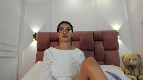 Lia online show from January 5, 2025, 7:17 am