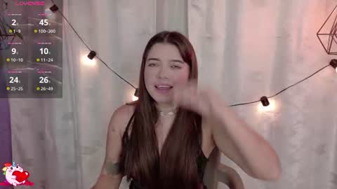 lia_little18 online show from July 18, 2026, 10:02 pm