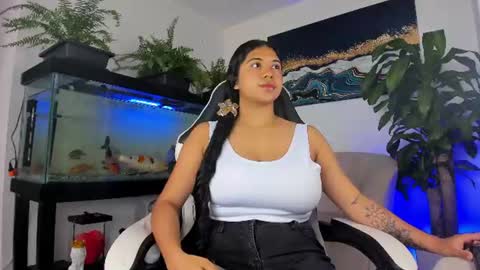 Snapshot of lia_lovelly chatting on June 15, 2026, 7:05 pm lia_lovelly online show from June 15, 2026, 7:05 pm