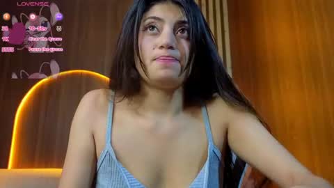 Snapshot of lia_queen_tx chatting on July 7, 2026, 6:47 am Online 1400 - 2100 online show from July 7, 2026, 6:47 am