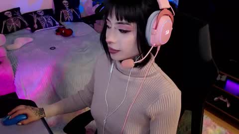 Liaa  online show from October 11, 2025, 11:47 pm