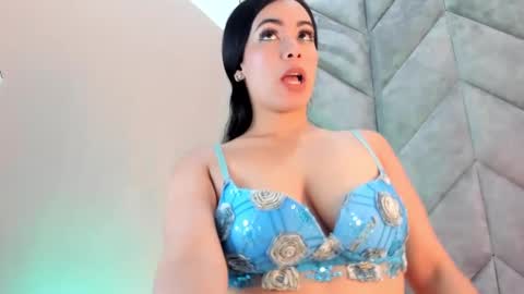 Lia cooper online show from October 2, 2025, 9:00 pm