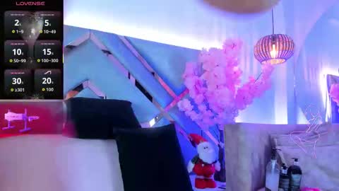 Snapshot of liaagener chatting on November 25, 2025, 2:44 am Liaa online show from November 25, 2025, 2:44 am