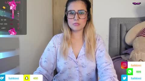 Lia  online show from December 4, 2024, 10:19 pm