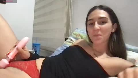 Snapshot of liahrommie chatting on February 24, 2026, 11:14 pm Amy online show from February 24, 2026, 11:14 pm