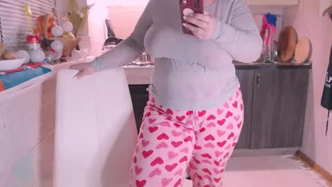 Snapshot of liahsofty chatting on December 31, 2024, 5:51 pm miss Lia  colection for travel online show from December 31, 2024, 5:51 pm