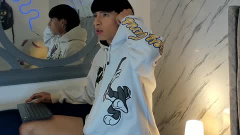 Liam online show from January 9, 2025, 8:45 am