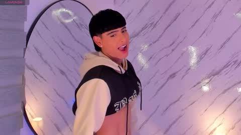 Liam online show from February 18, 2025, 9:09 pm