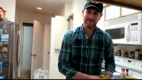 Snapshot of liam_1985 chatting on December 14, 2024, 2:23 am Liam online show from December 14, 2024, 2:23 am