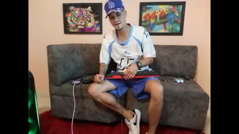 Andres online show from September 12, 2025, 9:48 pm