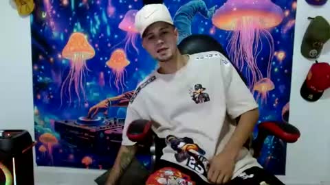 Andres online show from July 15, 2026, 9:53 pm
