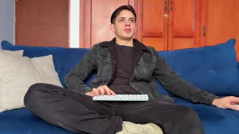 Liam online show from April 17, 2026, 2:53 pm