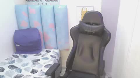 Snapshot of liam_play chatting on June 4, 2026, 2:12 pm LIAM online show from June 4, 2026, 2:12 pm