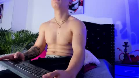 Call me Lian online show from April 19, 2026, 1:10 pm