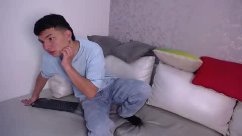 Liam  online show from February 7, 2026, 12:20 pm