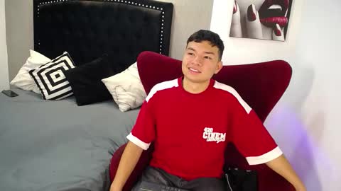 Liam  online show from February 8, 2026, 12:08 pm