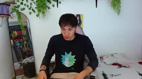 liamxul online show from September 27, 2025, 6:35 pm