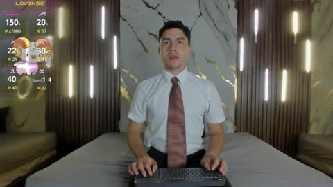 Liam online show from November 29, 2025, 11:02 am