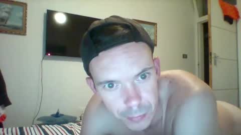Snapshot of liamrosezn chatting on January 16, 2026, 8:13 pm LiamRose online show from January 16, 2026, 8:13 pm