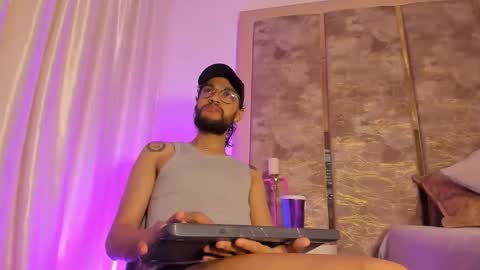 LiamSamderz online show from October 22, 2025, 11:43 am